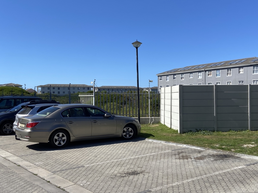 To Let 2 Bedroom Property for Rent in Muizenberg Western Cape